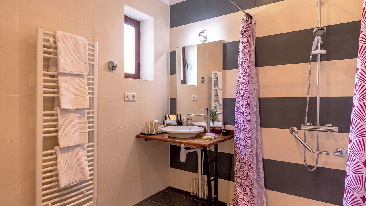 Photo of Bathroom in Ajat
