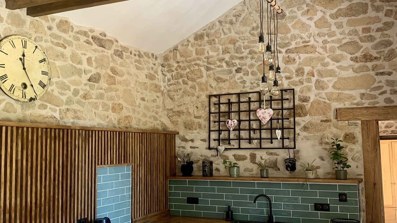 Photo of Kitchen in Marval