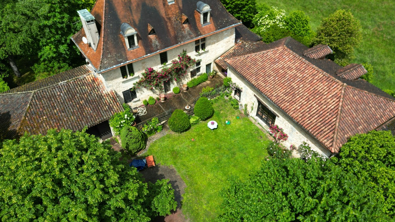 Photo of Outdoor in Champcevinel
