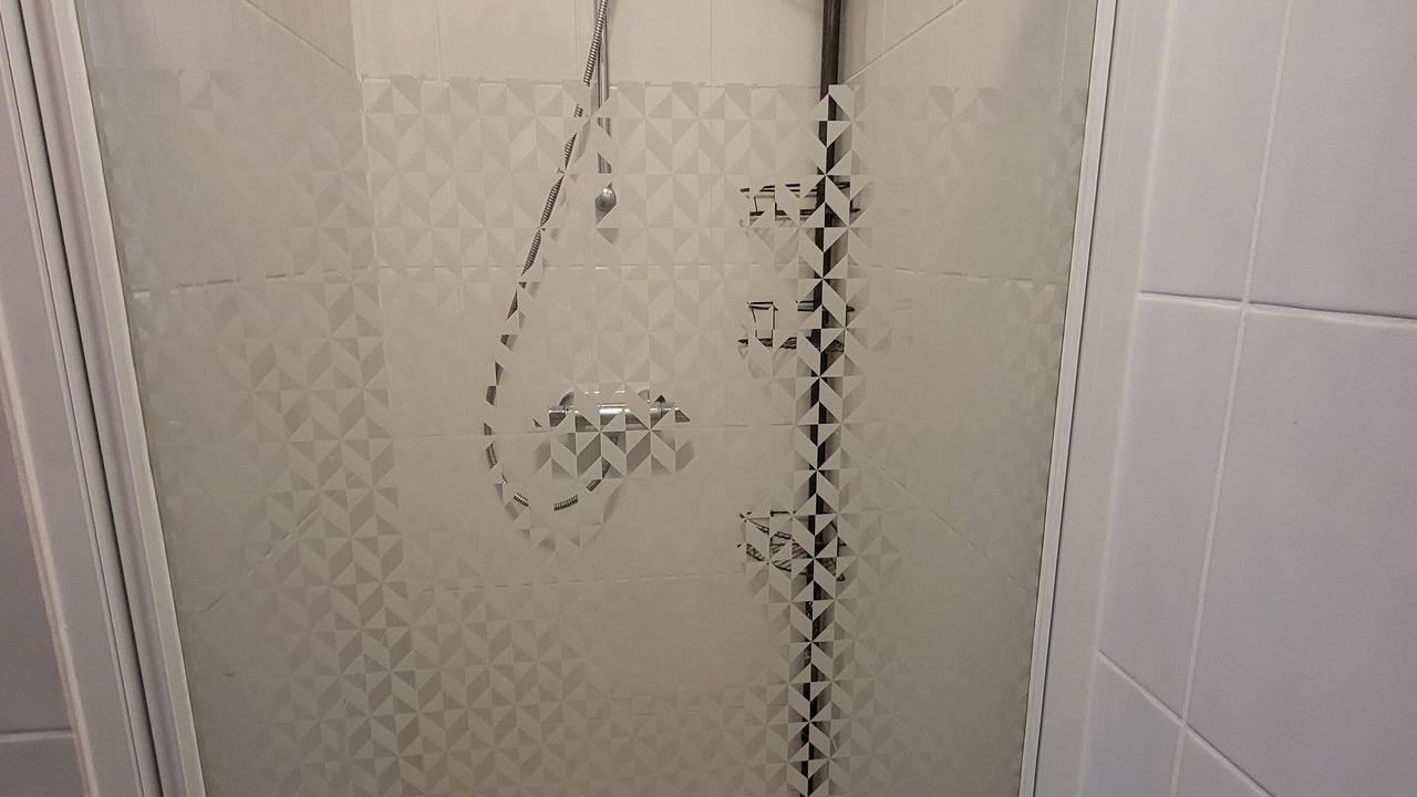 Photo of Bathroom in Nalliers