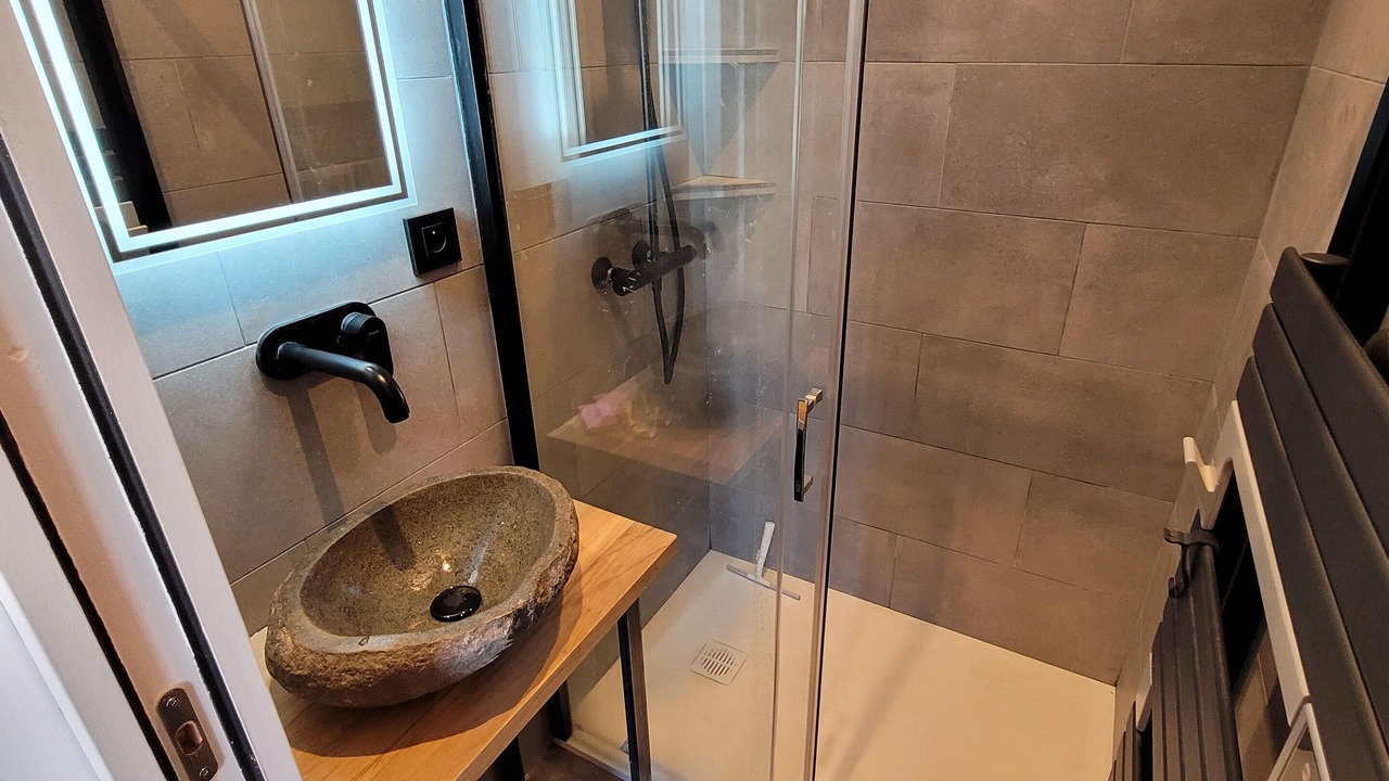 Photo of Bathroom in Saint-Maixant