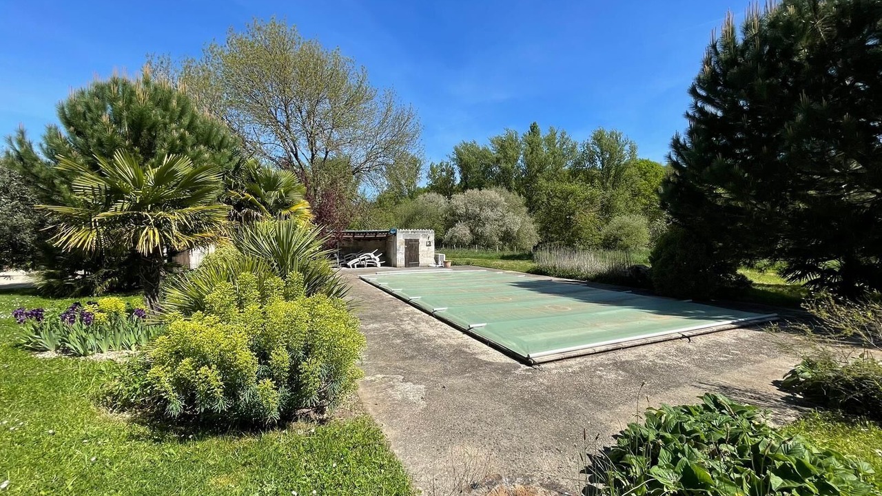 Photo of Outdoor in Nieul le Virouil