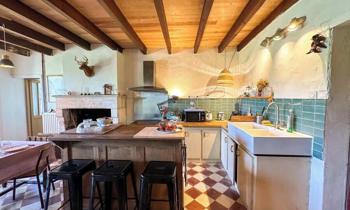 Photo of Kitchen in Saint-Quentin-de-Chalais