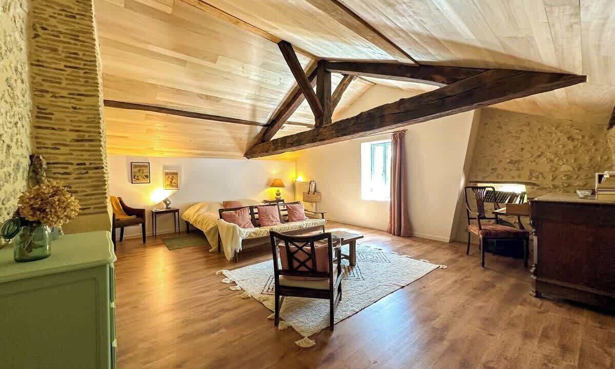 Photo of Livingroom in Saint-Quentin-de-Chalais