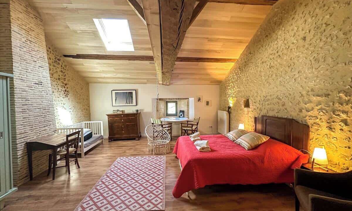Photo of Bedroom in Saint-Quentin-de-Chalais