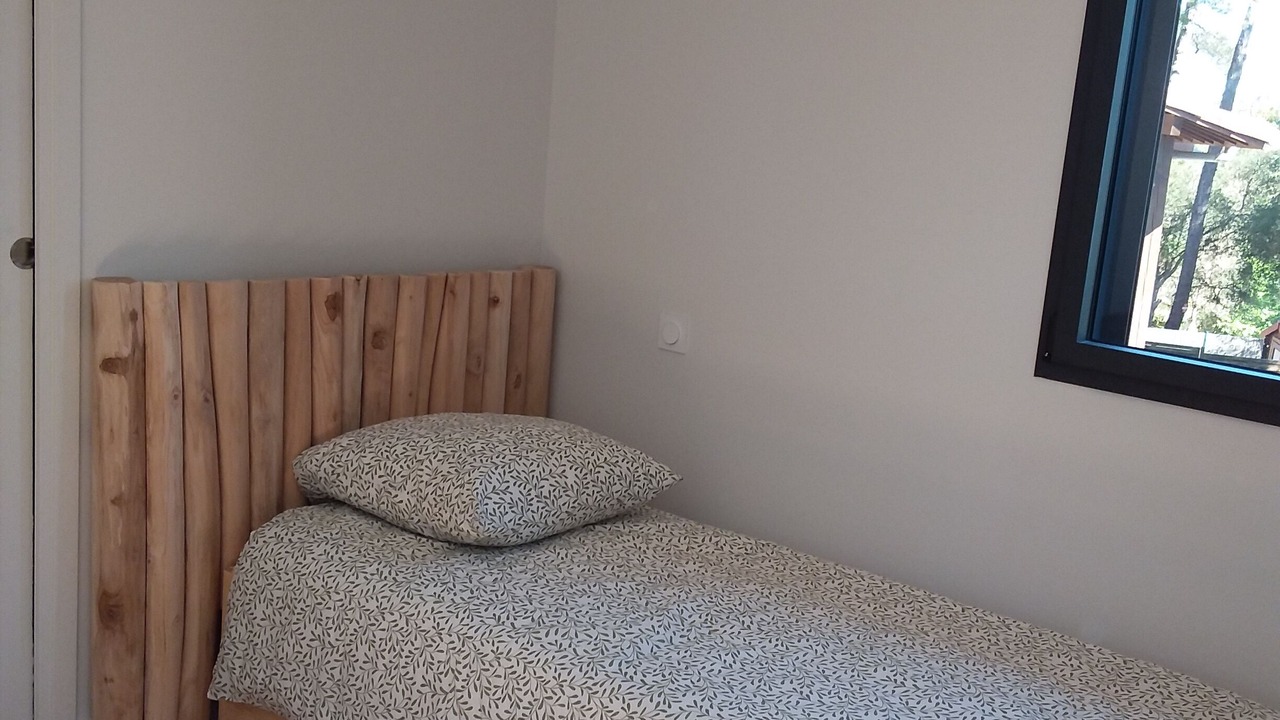 Photo of Bedroom in Messanges
