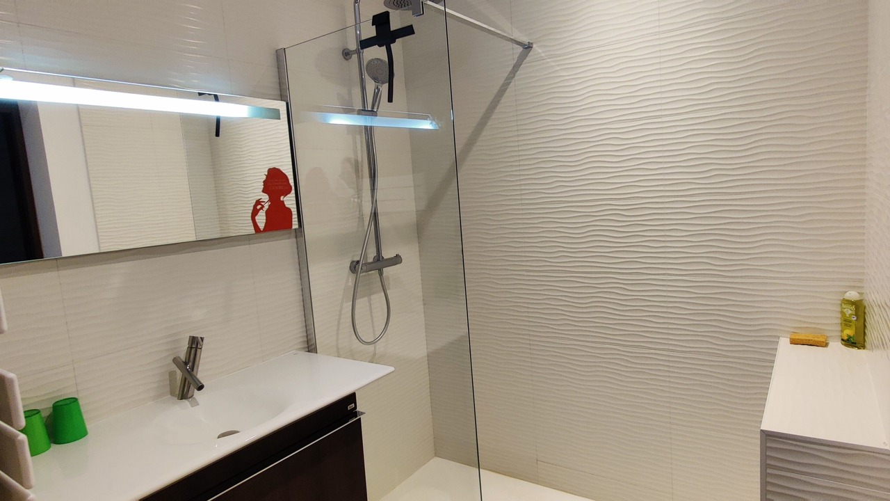 Photo of Bathroom in Creon