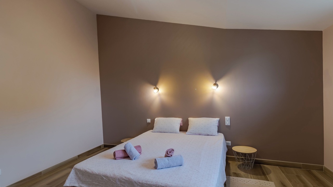Photo of Bedroom in Les Salles-De-Castillon