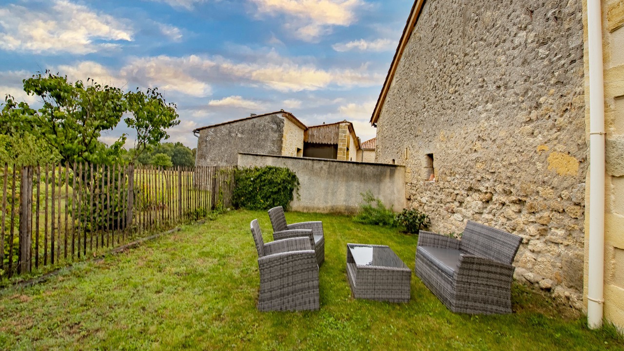 Photo of Outdoor in Les Salles-De-Castillon