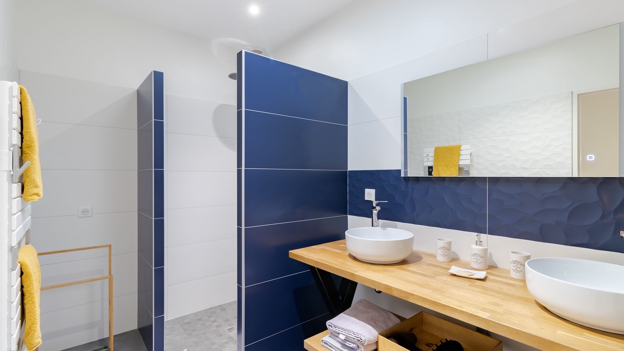 Photo of Bathroom in Les Salles-De-Castillon