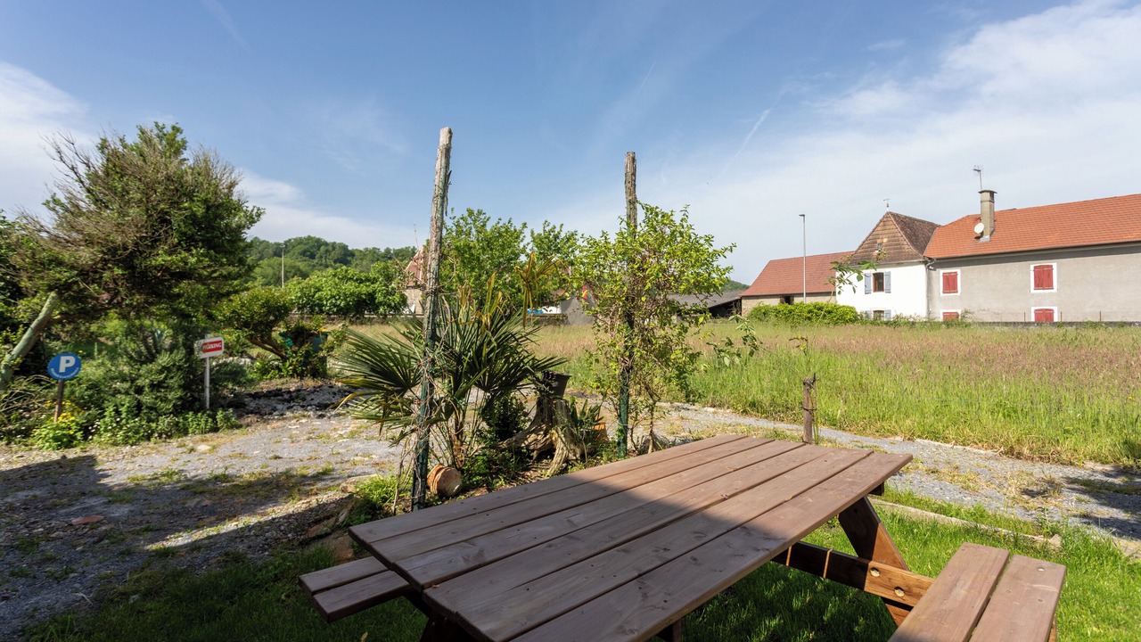 Photo of Outdoor in Mont