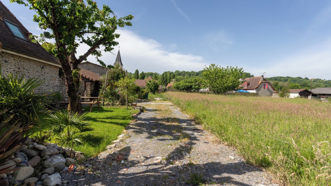 Photo of Outdoor in Mont
