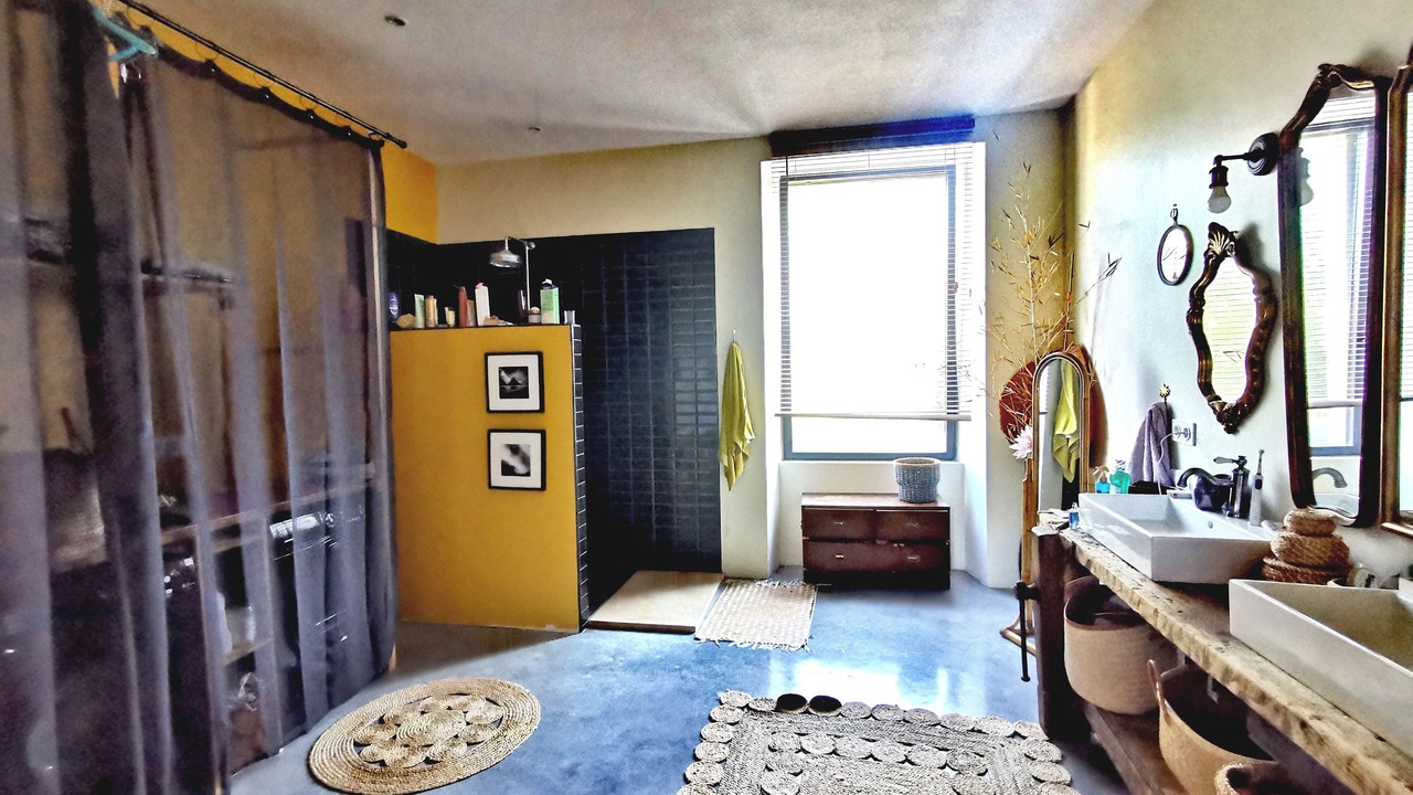 Photo of Bathroom in Haux