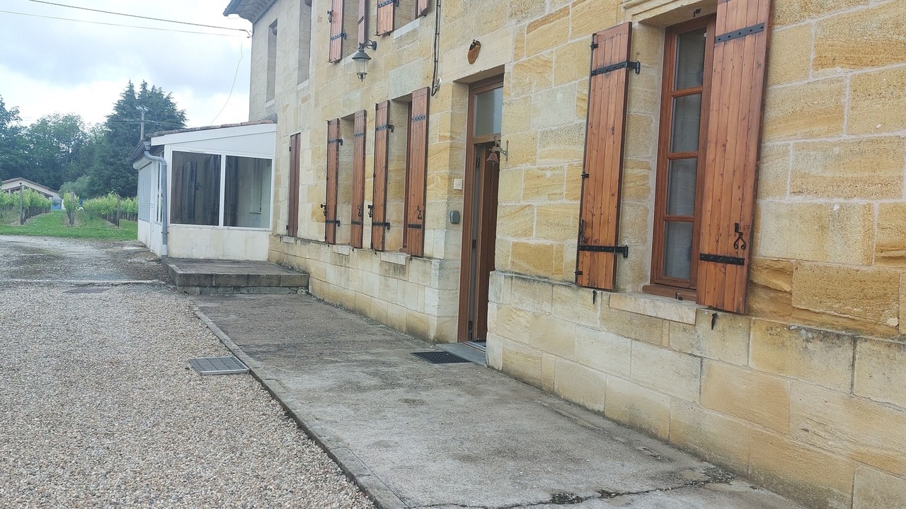 Photo of Outdoor in Saint-Genes-de-Castillon