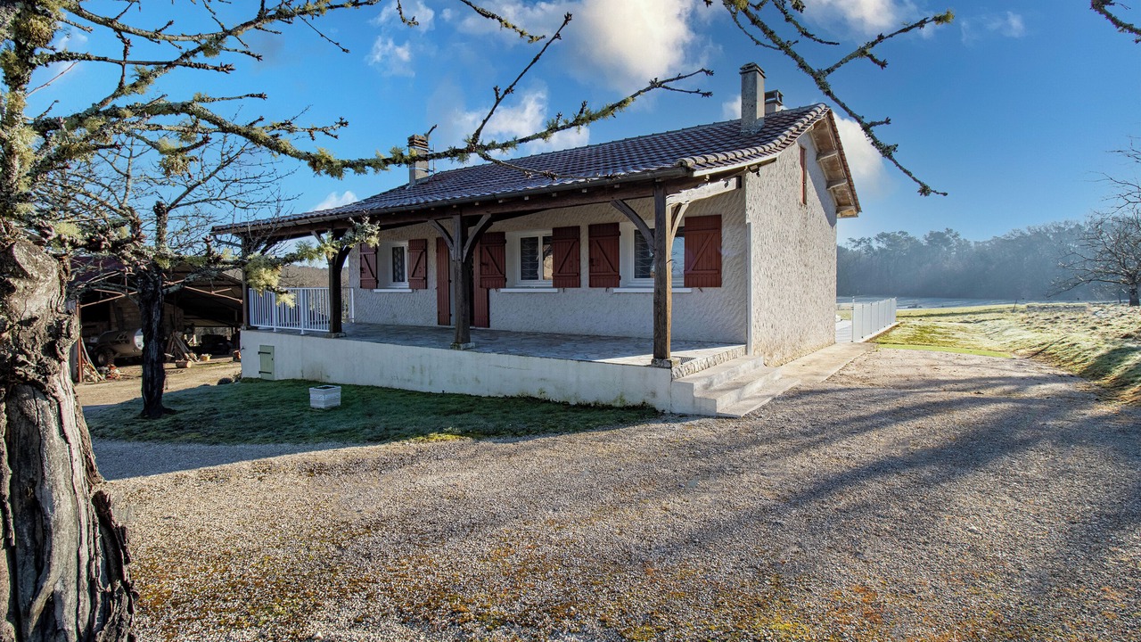 Photo of Outdoor in Saint-Andre-de-Double
