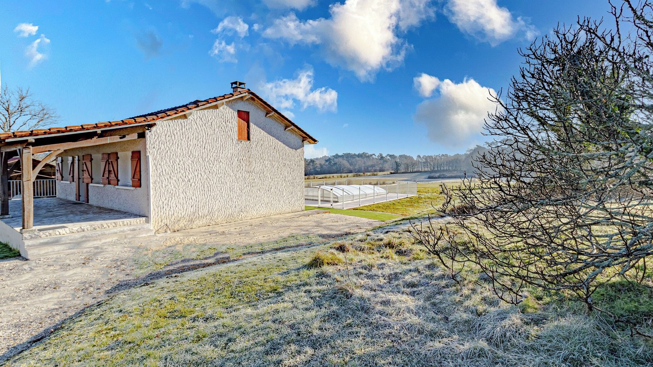 Photo of Outdoor in Saint-Andre-de-Double