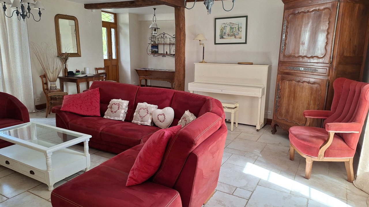 Photo of Livingroom in Fontaine Chalendray