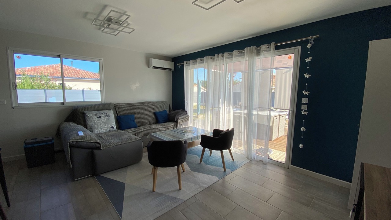 Photo of Livingroom in Saint-Martin-de-Hinx
