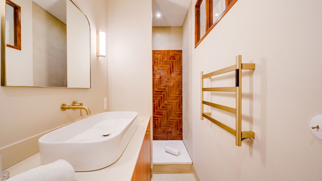 Photo of Bathroom in Bordeaux City Centre