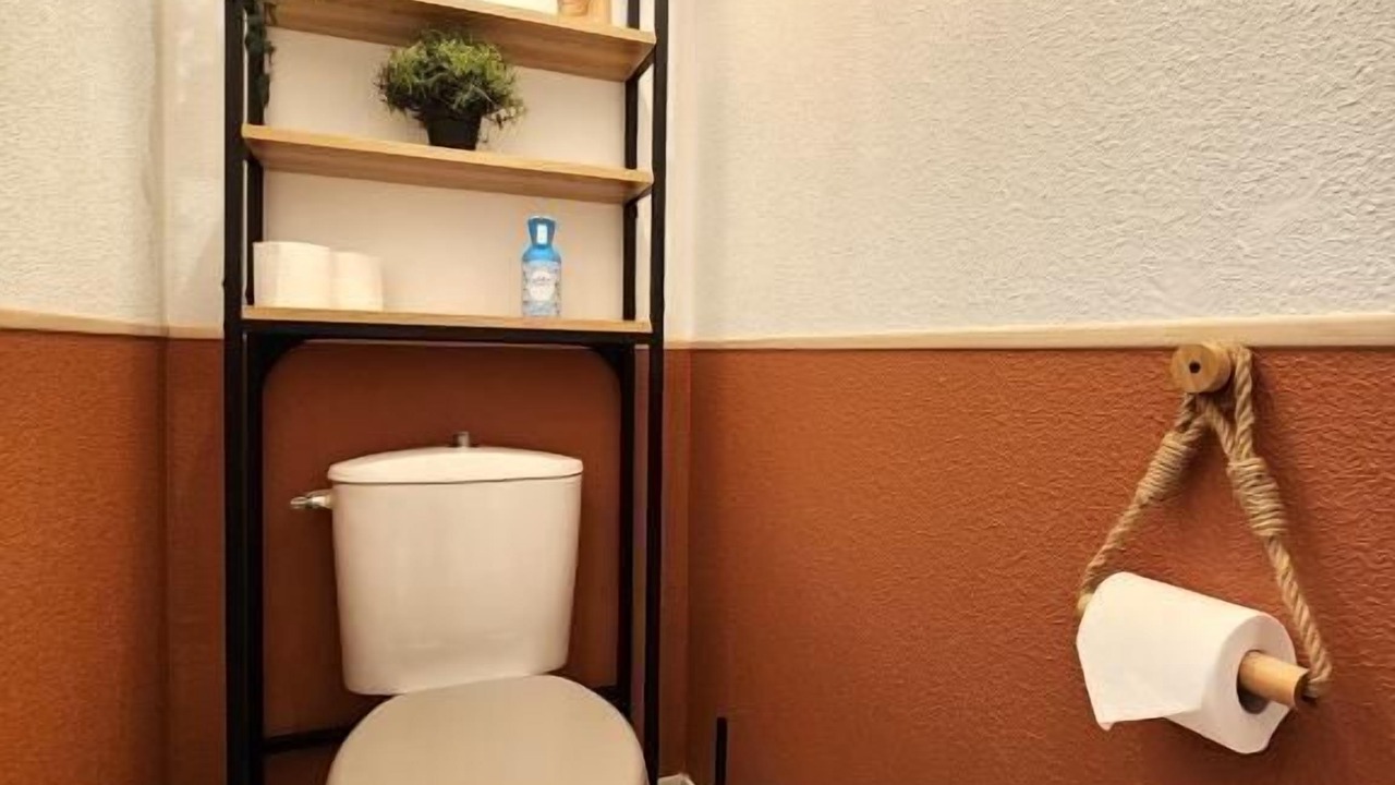 Photo of Bathroom in Begles