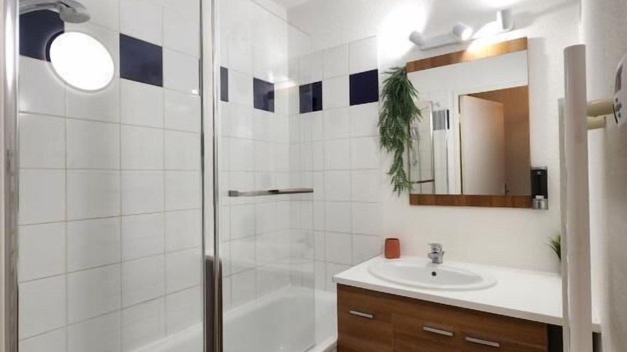 Photo of Bathroom in Begles