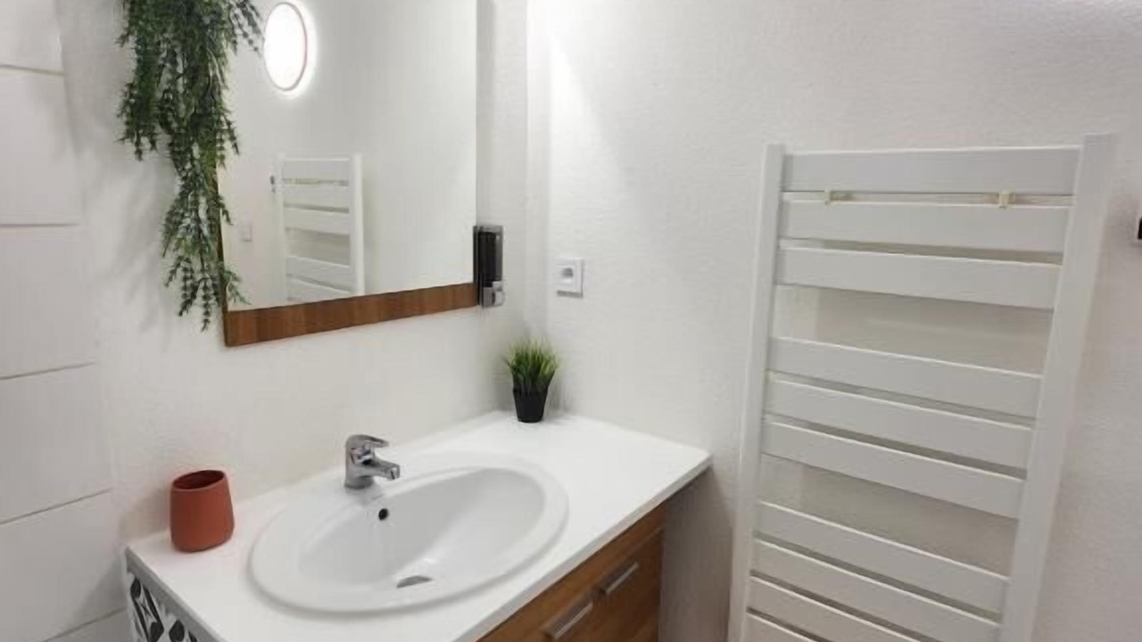 Photo of Bathroom in Begles