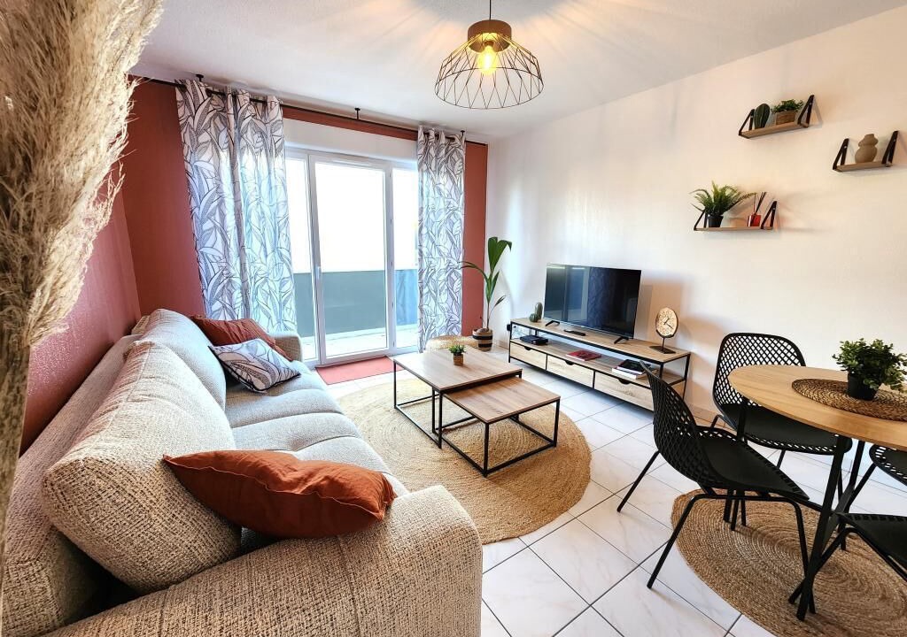 Photo of Livingroom in Begles