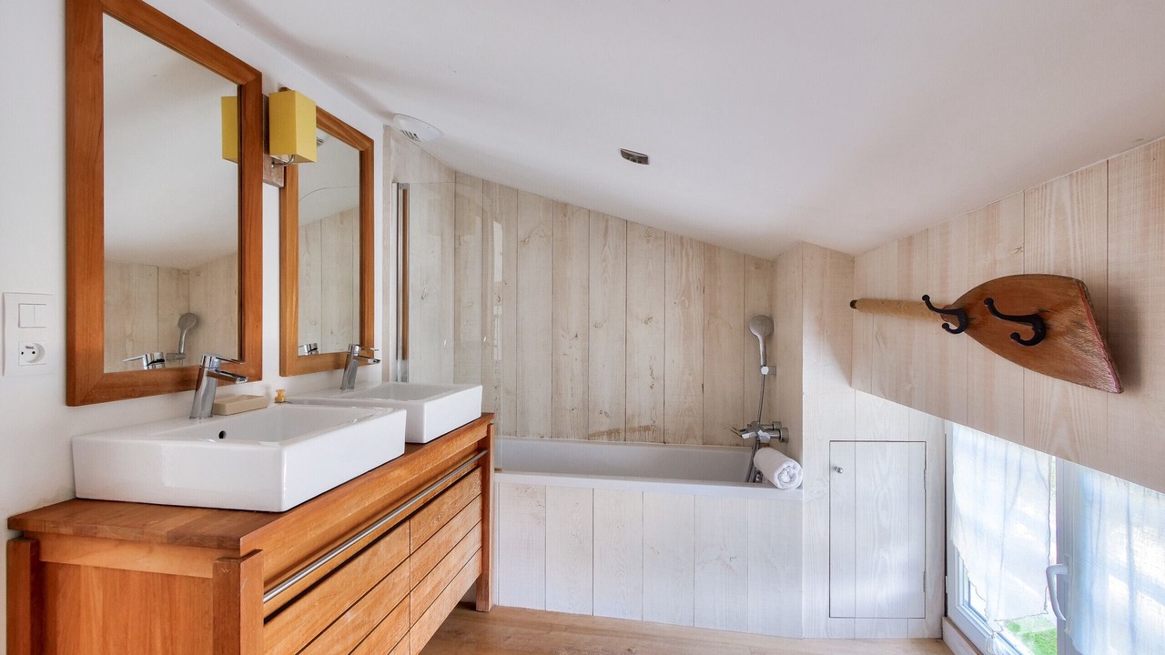 Photo of Bathroom in Ars-en-Re