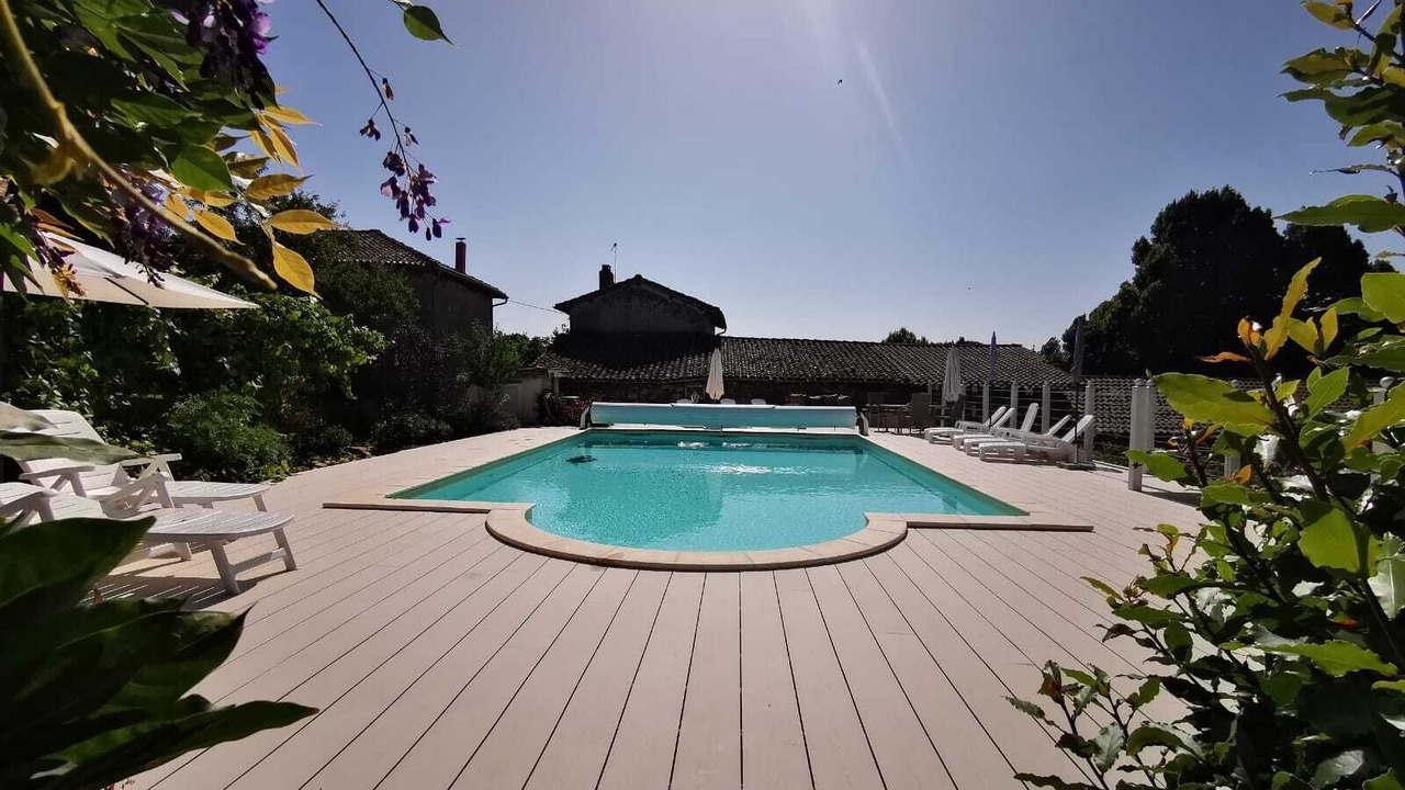 Photo of Outdoor in Saint-Bazile