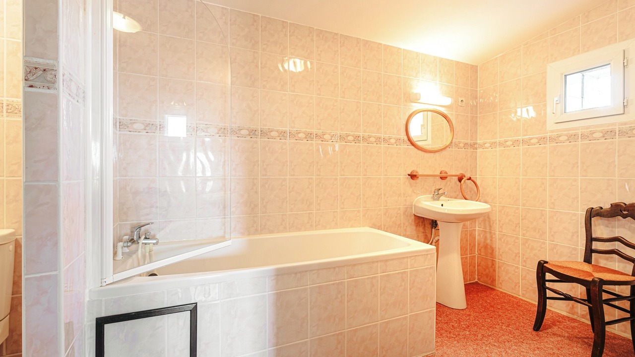 Photo of Bathroom in Romegoux