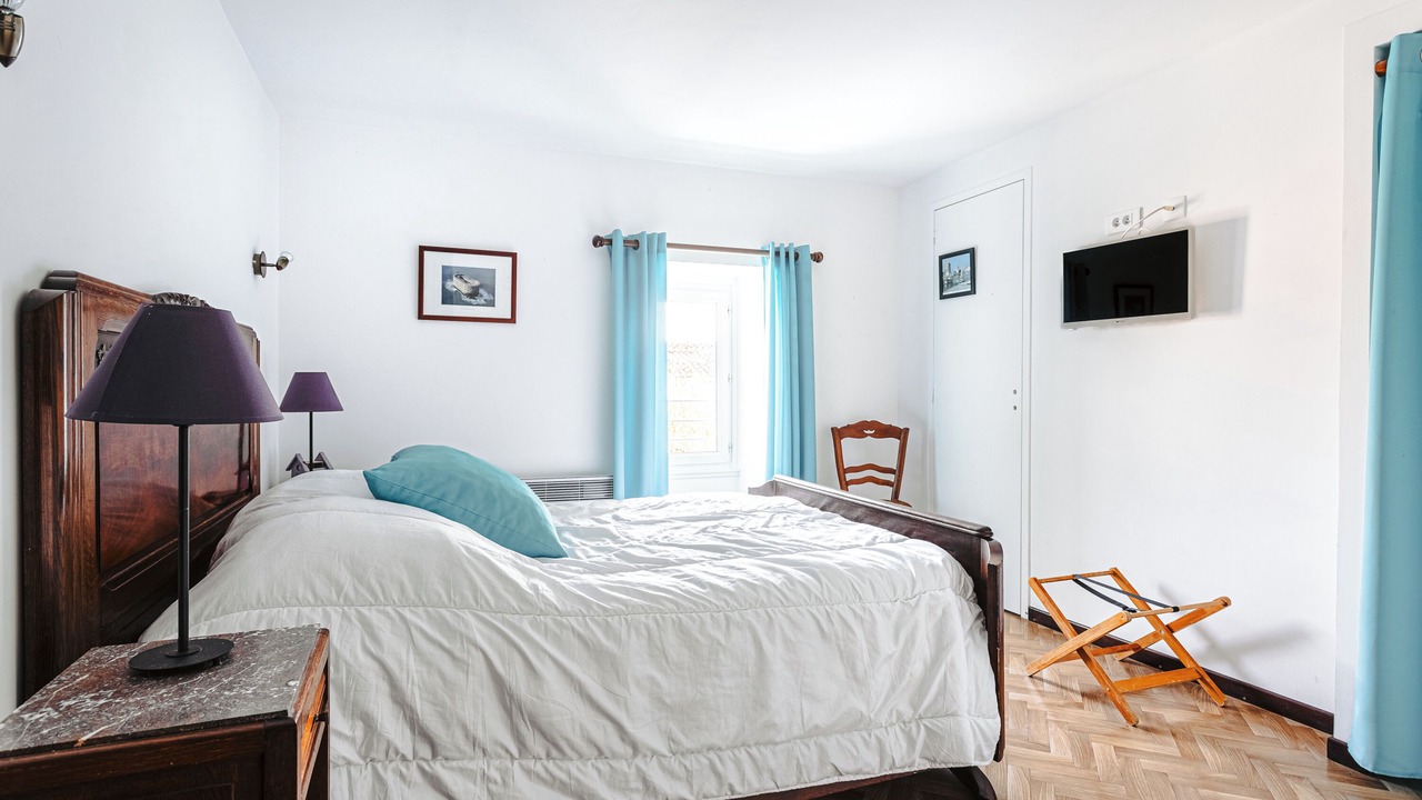 Photo of Bedroom in Romegoux