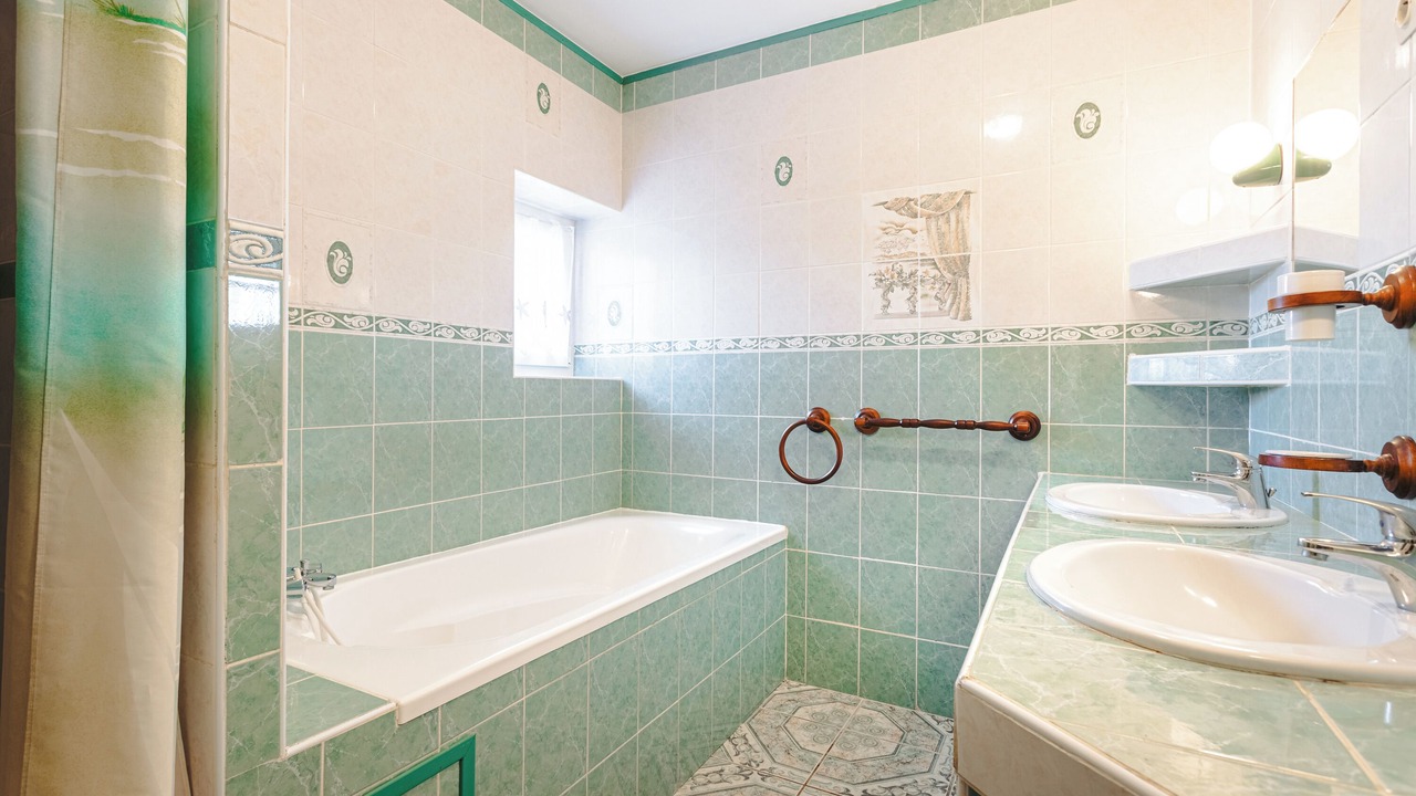 Photo of Bathroom in Romegoux