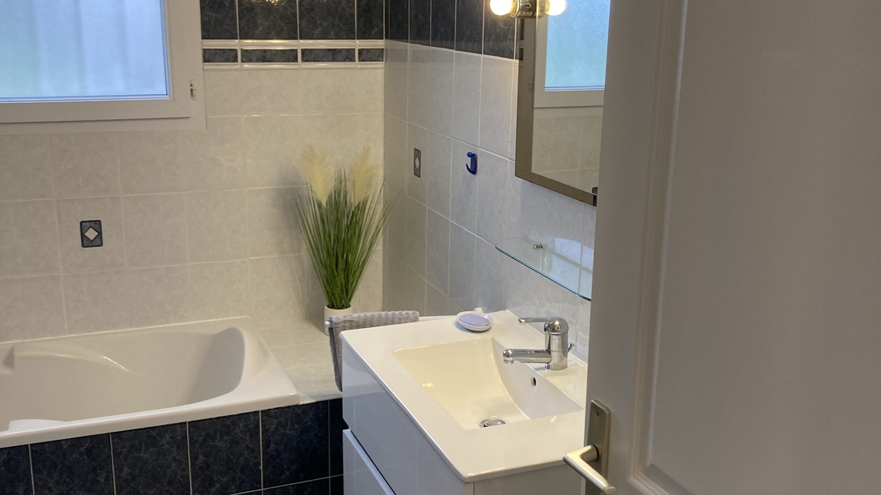Photo of Bathroom in Lalinde