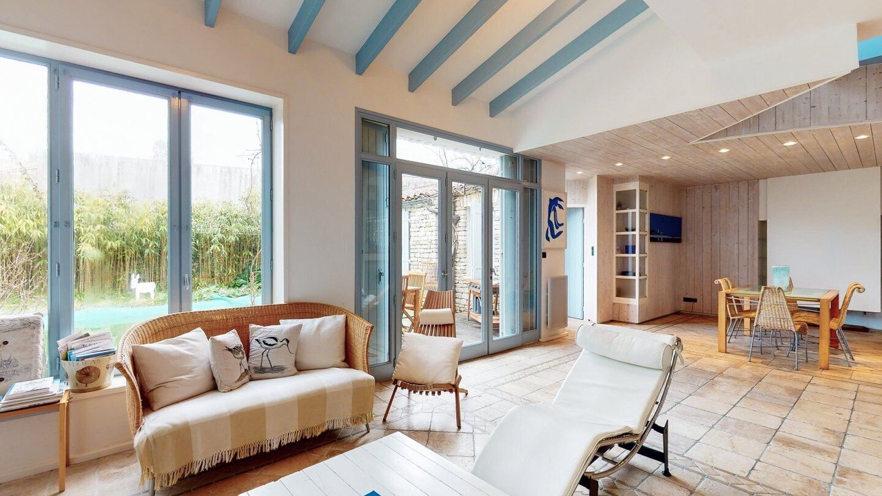 Photo of Livingroom in Les Portes-en-Re