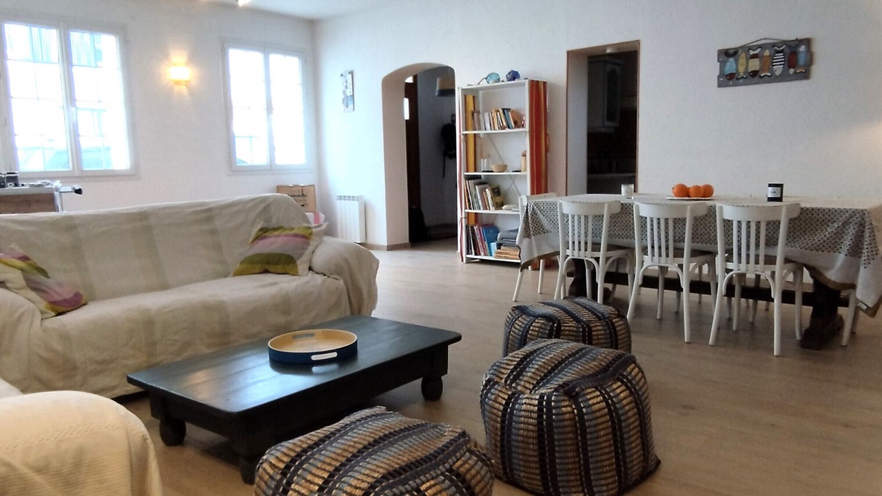 Photo of Livingroom in Domino