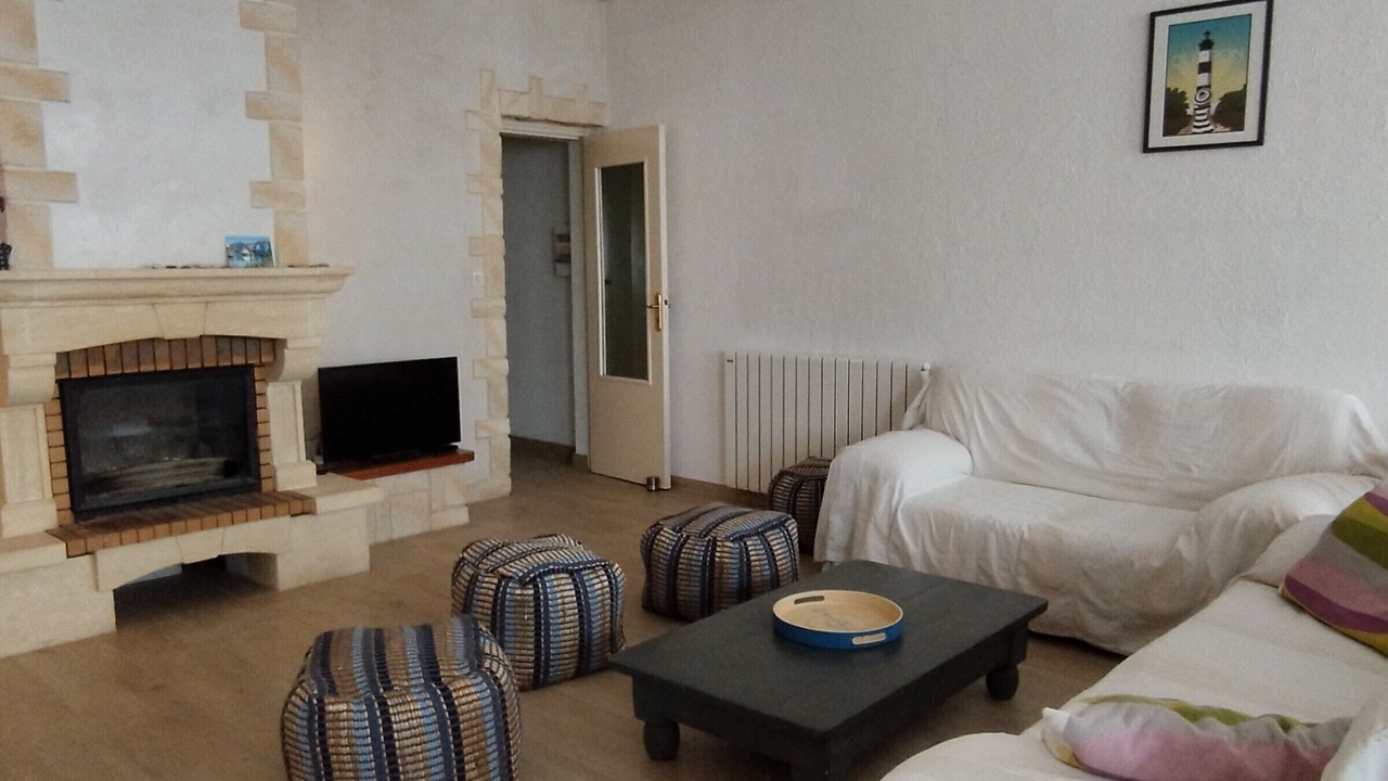 Photo of Livingroom in Domino