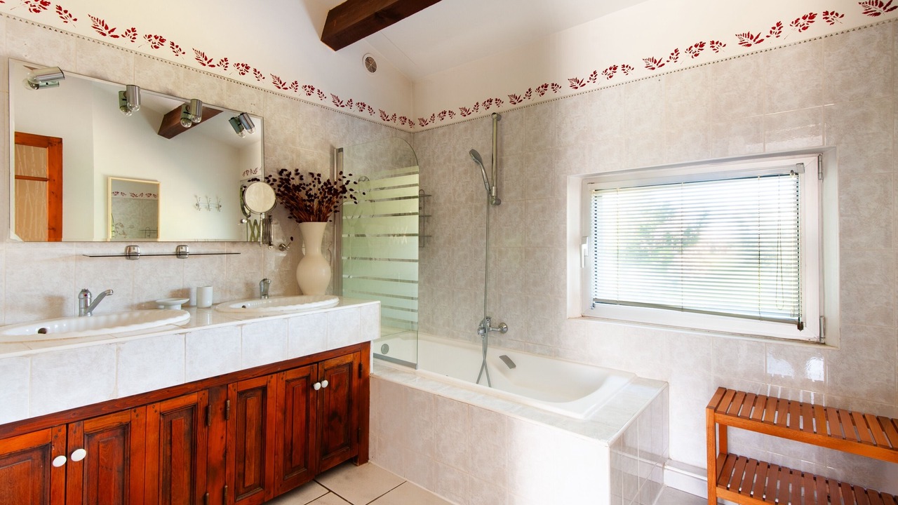 Photo of Bathroom in Entressen