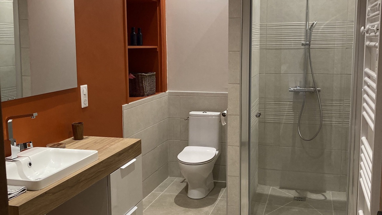 Photo of Bathroom in Saint-Hilaire-d'Estissac