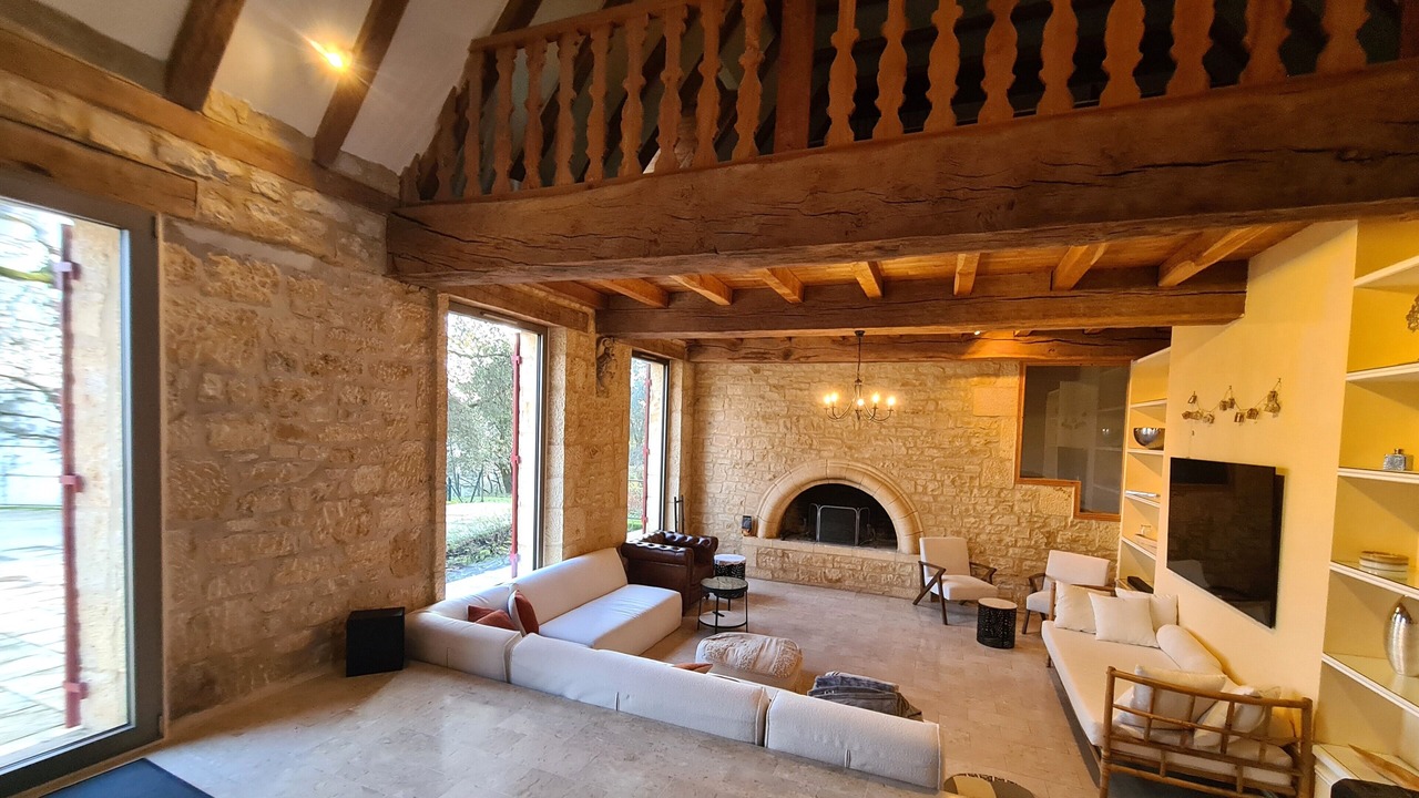 Photo of Livingroom in Cenac-et-Saint-Julien