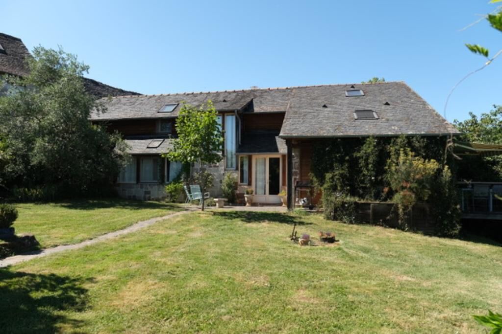 Photo of Outdoor in Saint-Cyr-la-Roche