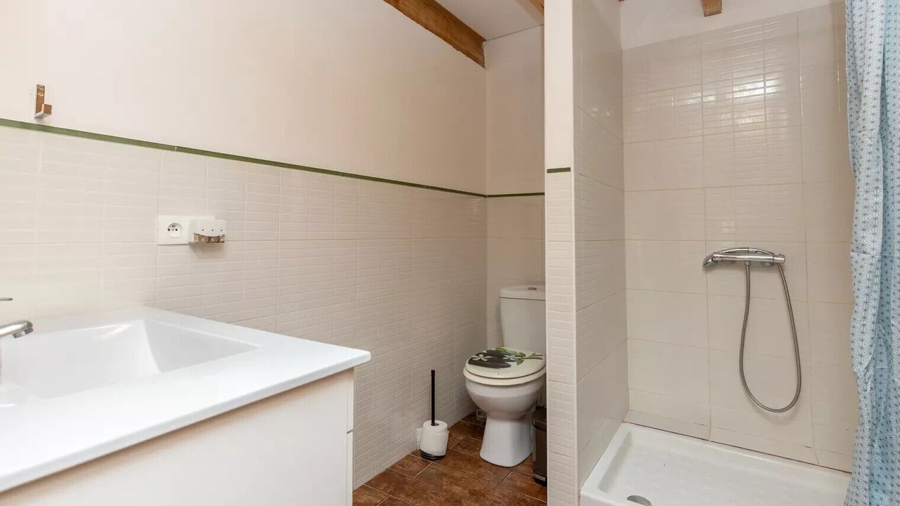 Photo of Bathroom in Tosse