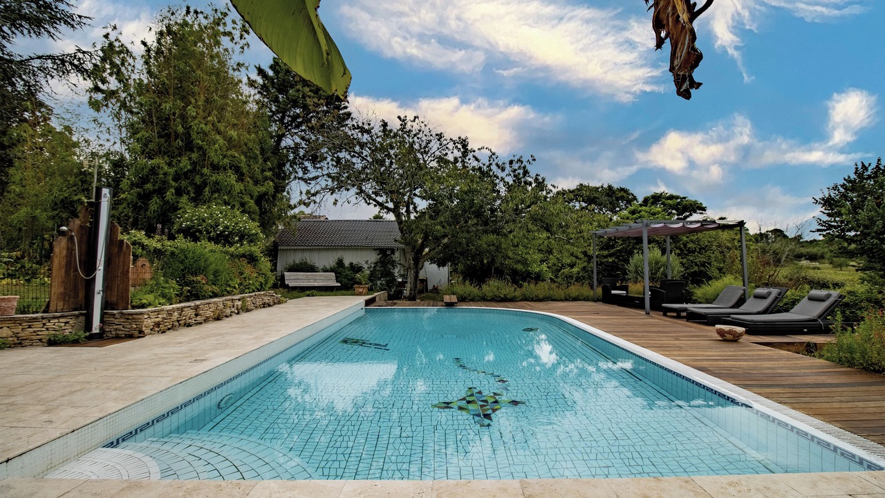 Photo of Outdoor in Saint-Romain-la-Virvee