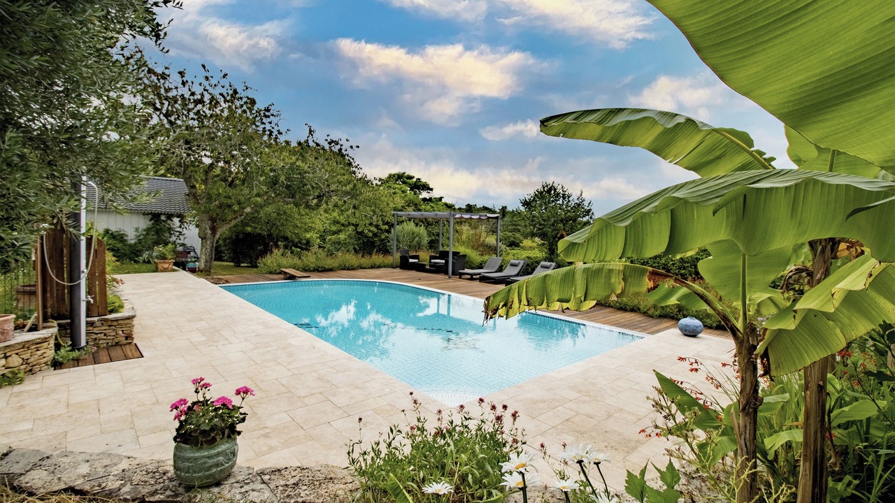 Photo of Outdoor in Saint-Romain-la-Virvee