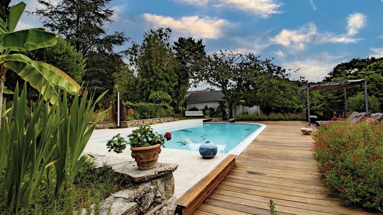 Photo of Outdoor in Saint-Romain-la-Virvee