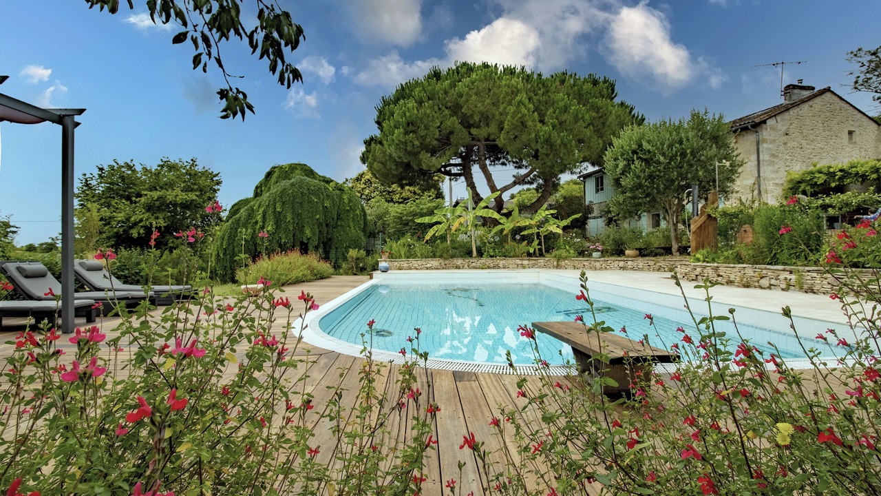 Photo of Outdoor in Saint-Romain-la-Virvee