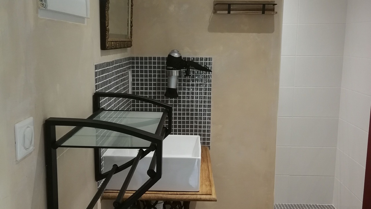 Photo of Bathroom in Labouquerie