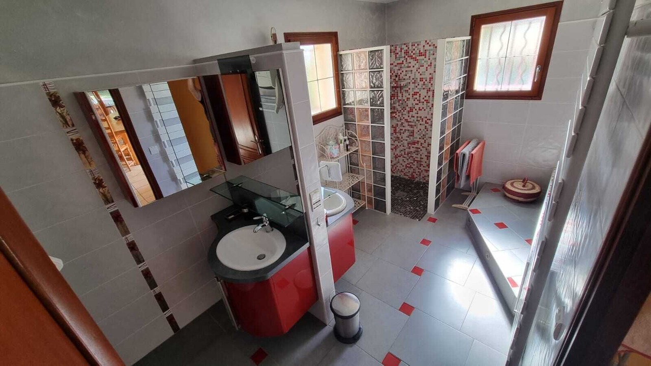 Photo of Bathroom in Bergerac