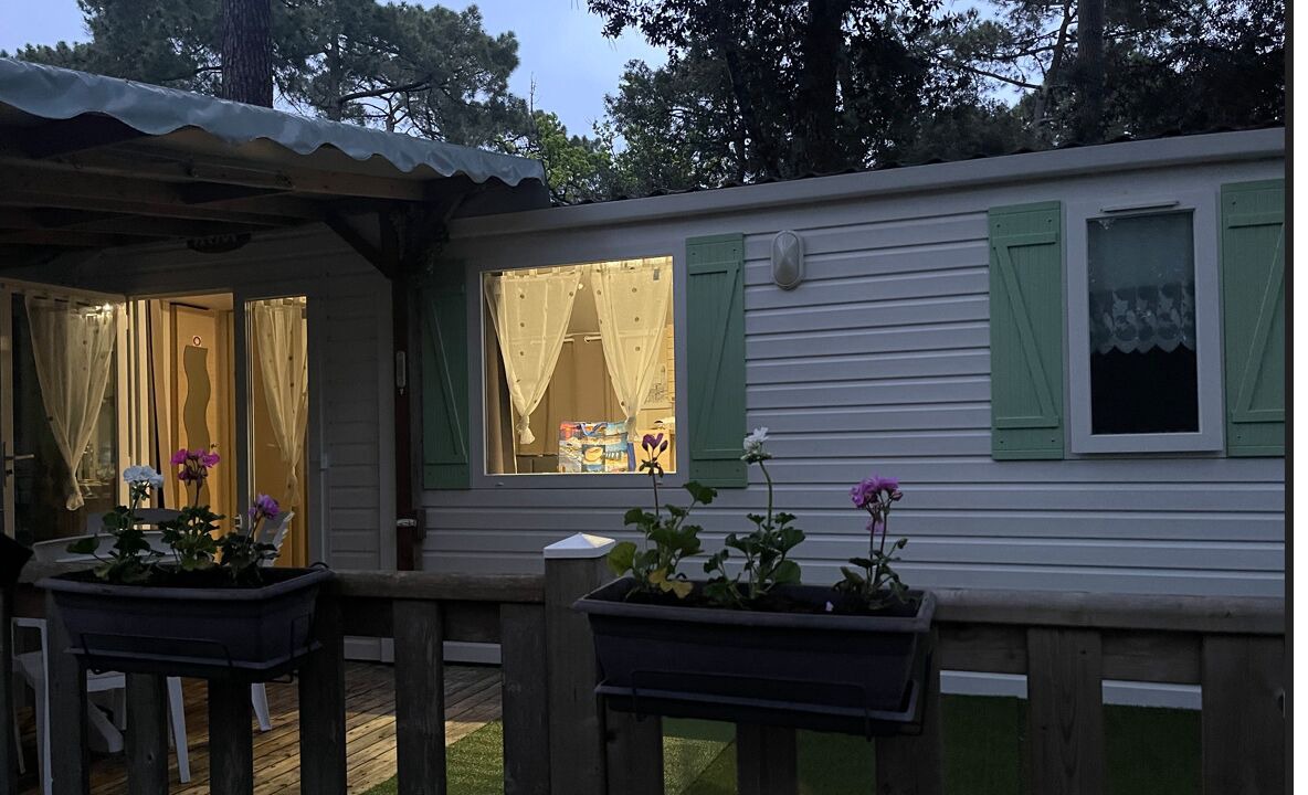 Photo of Patio Balcony in Saint-Georges-de-Didonne
