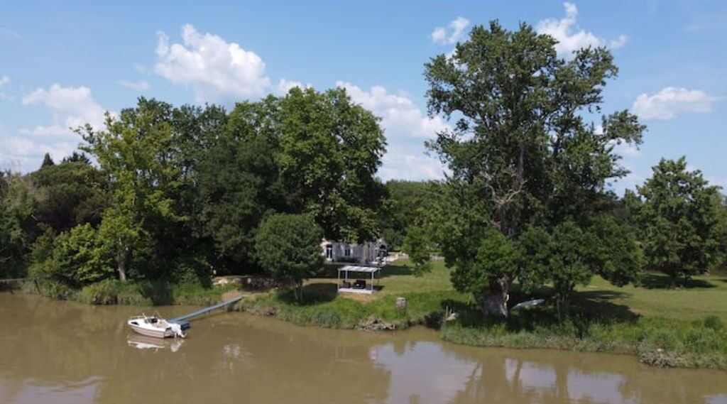 Photo of Others in La Riviere