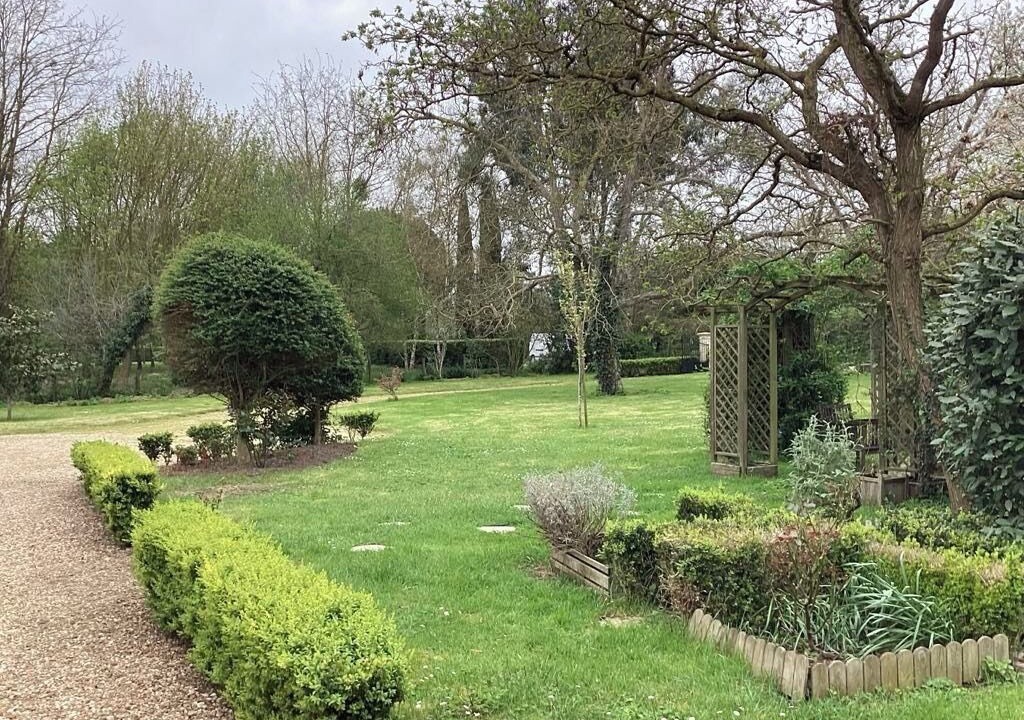 Photo of Outdoor in Saint-Martin-de-Sanzay